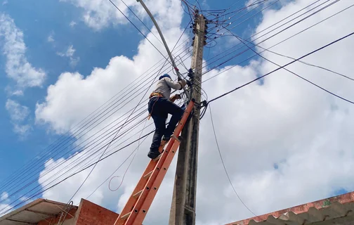 Prefeitura de Jatobá do Piauí faz reparos na iluminação pública